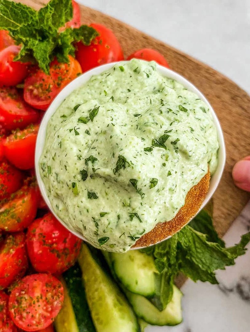 Rezept für Hüttenkäse-Green-Goddess-Dip image 2